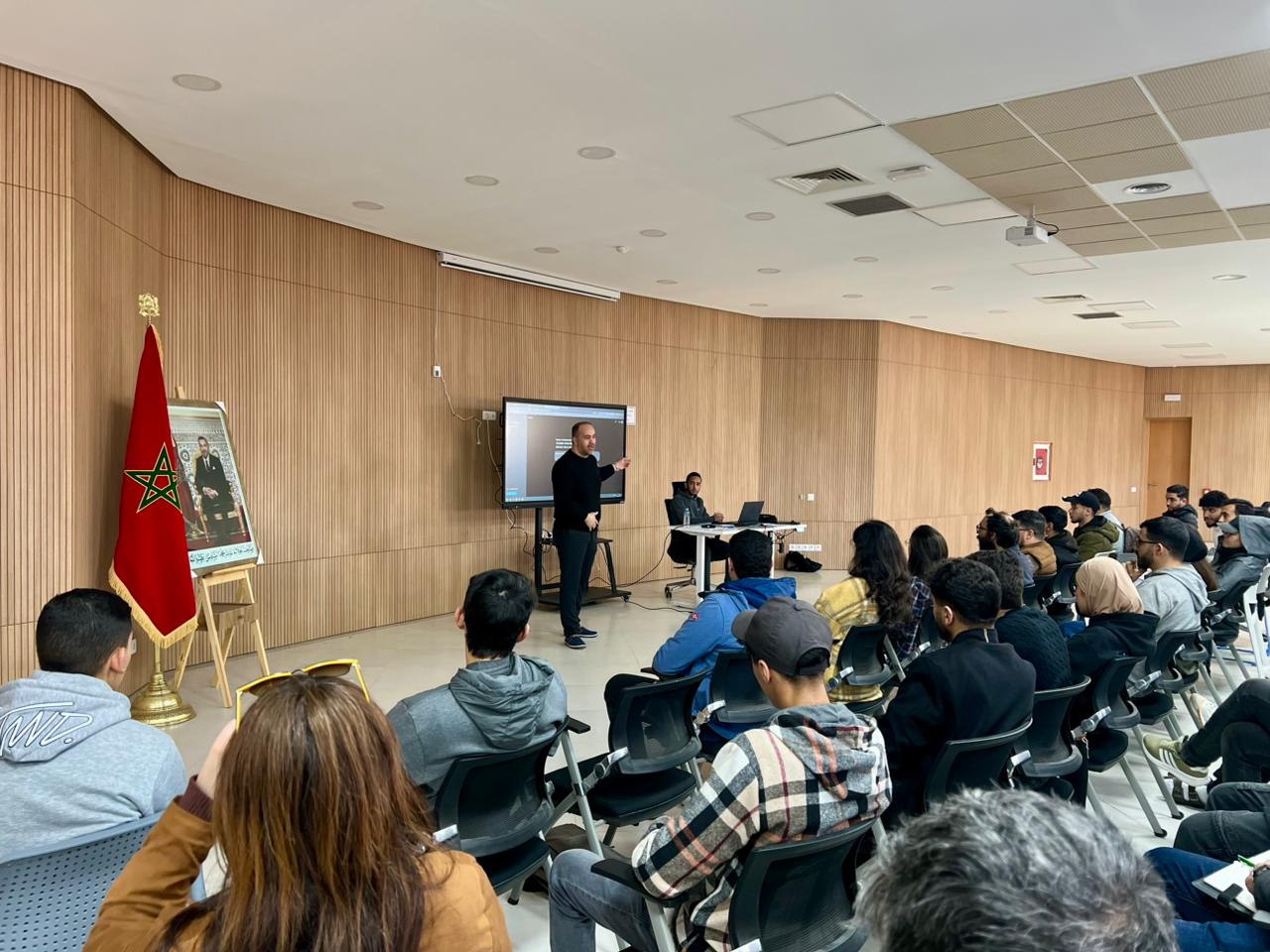 انطلاق شرارة الإبداع الرقمي لفائدة شباب الإقليم.